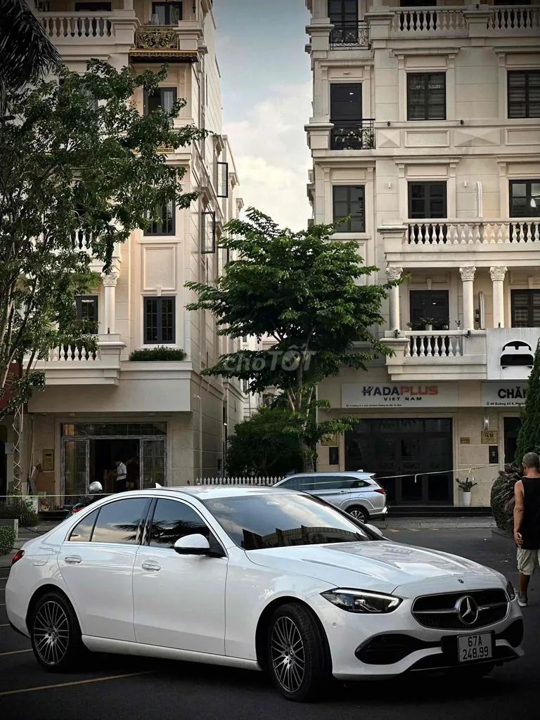 Mercedes-Benz C-Class 2023 photo 5