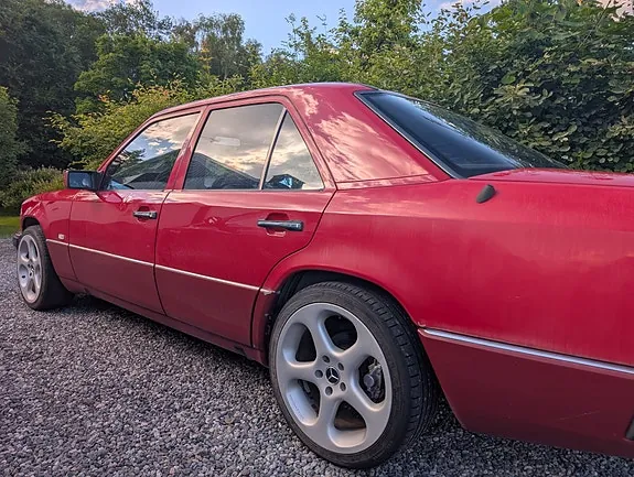 Mercedes-Benz 230 E 1992 photo 2