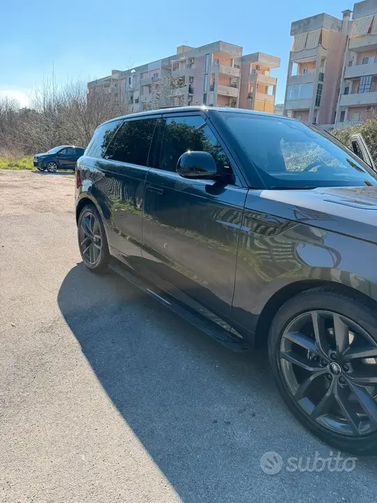 Land Rover Range Rover Sport 2023 photo 3