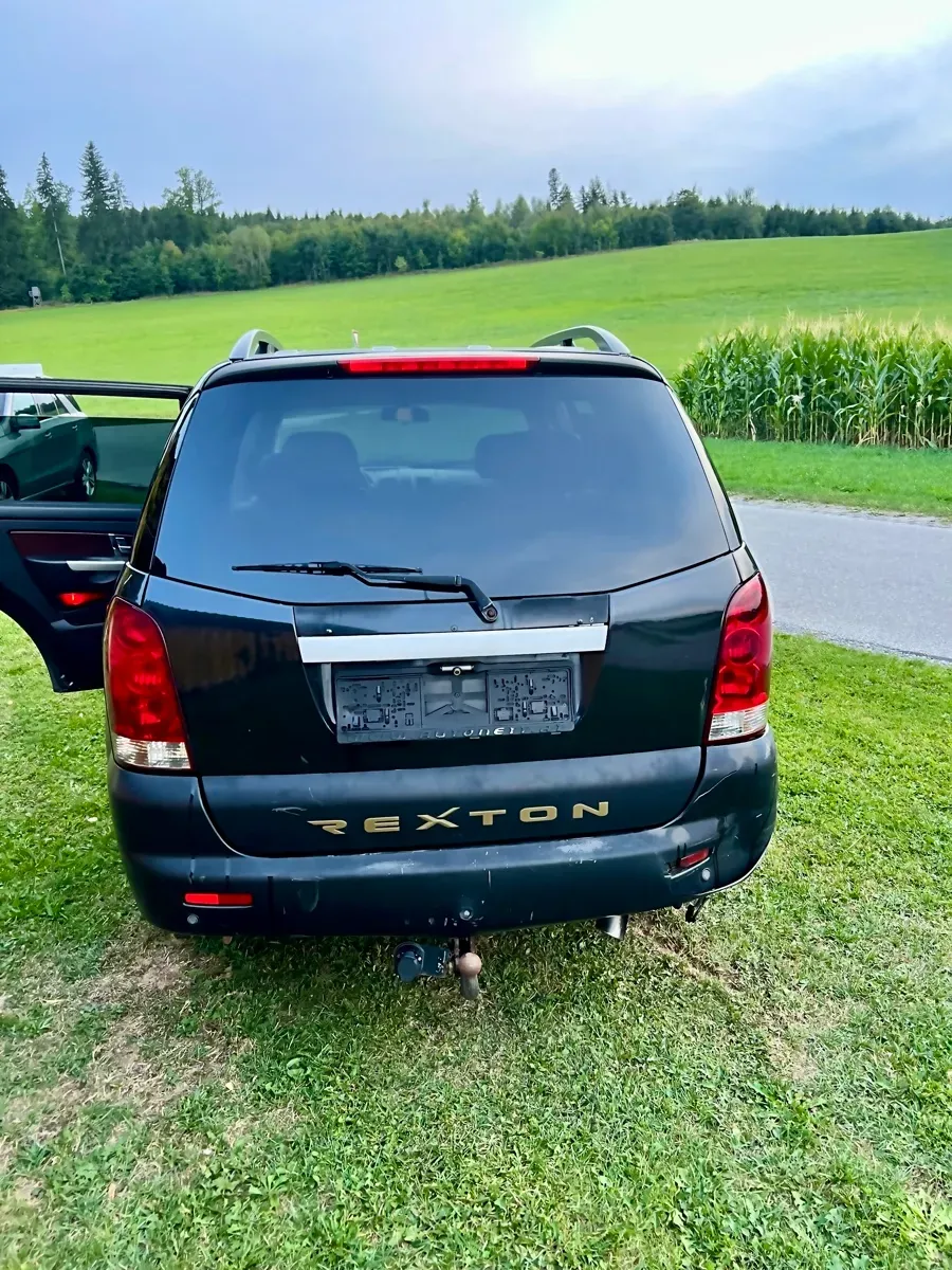 KG Mobility Rexton 2005 photo 3