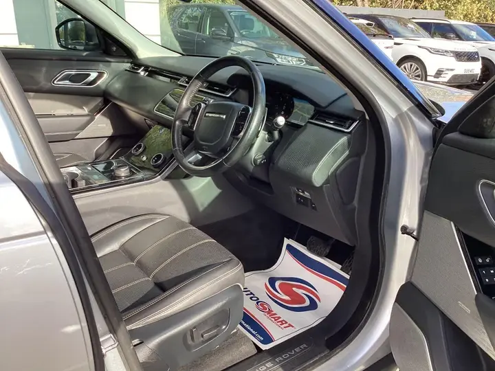 Land Rover Range Rover Velar 2020 photo 2