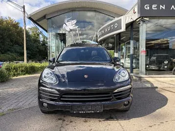 Porsche Cayenne 2012 photo 2