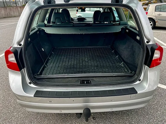 Volvo V70 2012 photo 5
