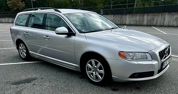 Volvo V70 2012 photo 3