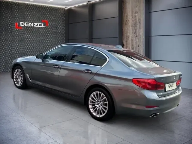 BMW 5 Series 2017 photo 3