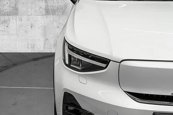 Volvo Ex40 2025 photo 4