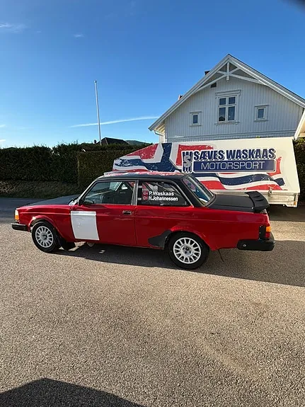 Volvo 240 1980 photo 2