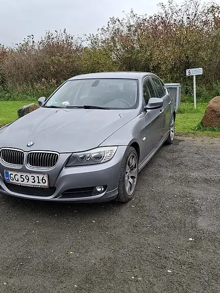 BMW 318D 2010 photo 3
