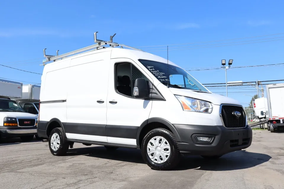 Ford Transit 2022 photo 2