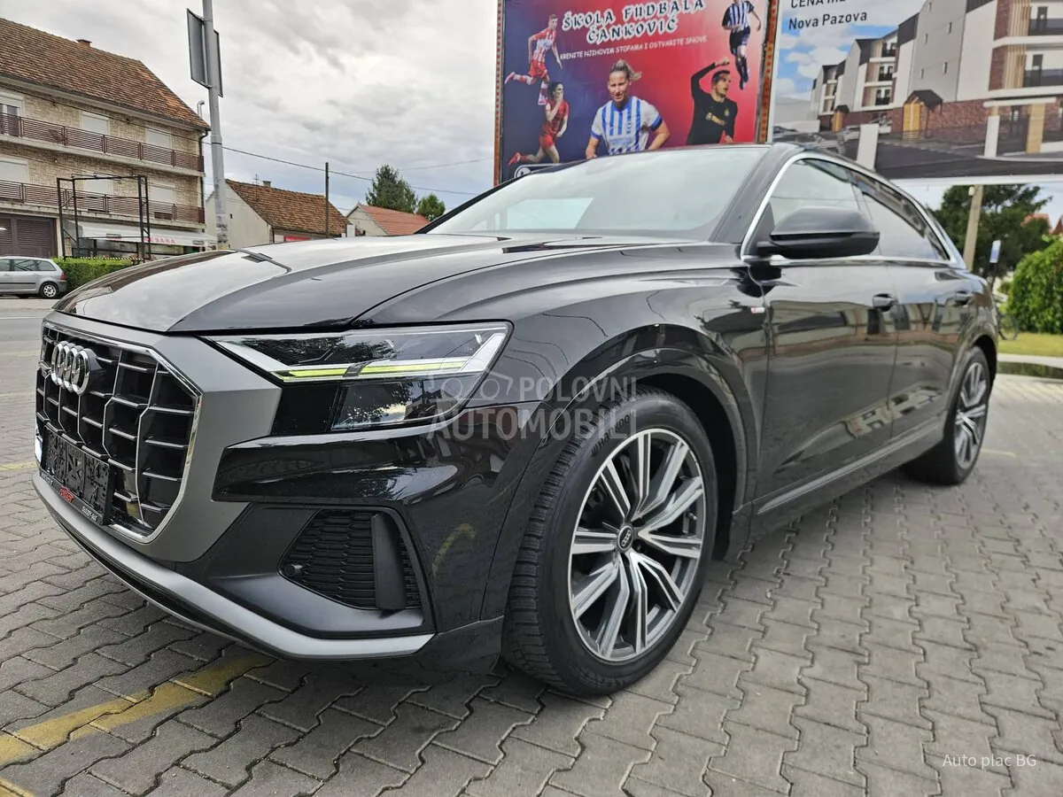 Audi Q8 2022 photo 2