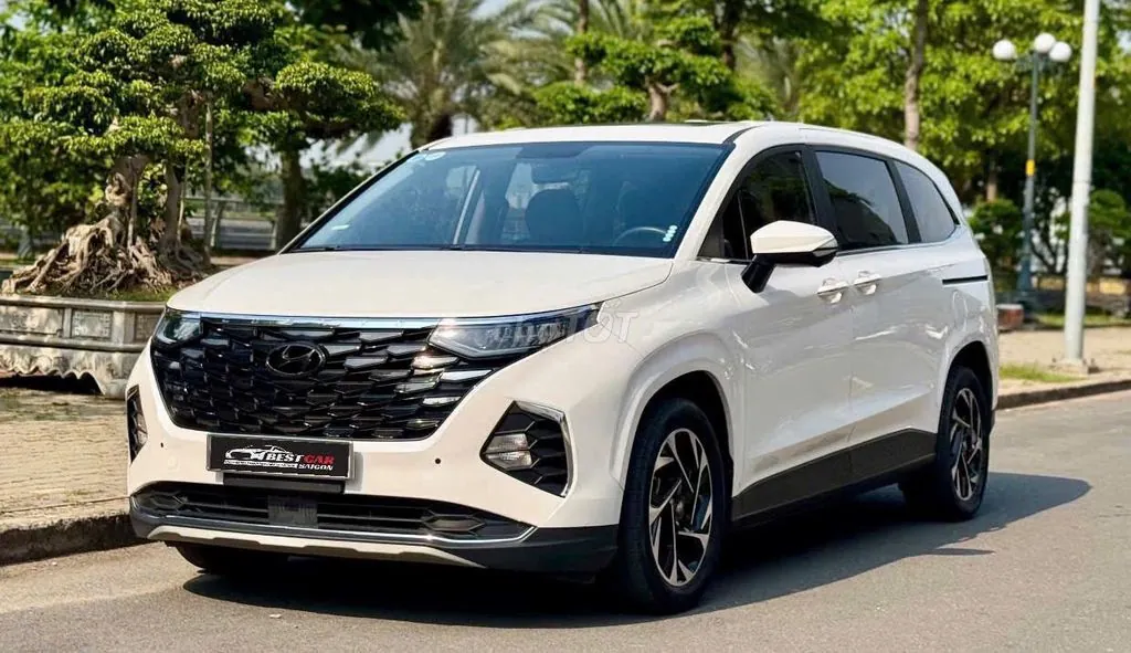 Hyundai Custin