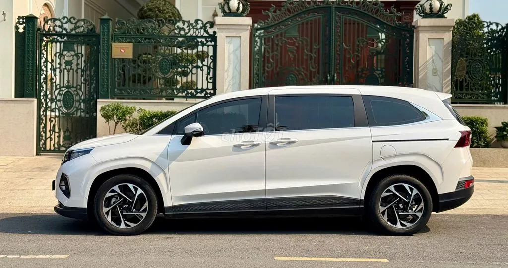 Hyundai Custin 2024 photo 4