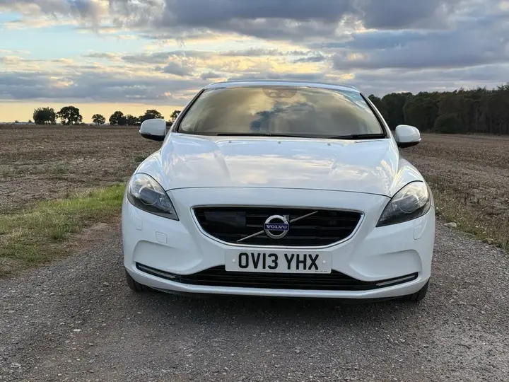 Volvo V40 2013 photo 3