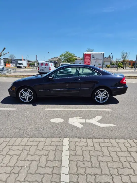 Mercedes-Benz Clk-Class 2003 photo 2