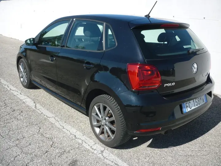 Volkswagen Polo 2016 photo 2