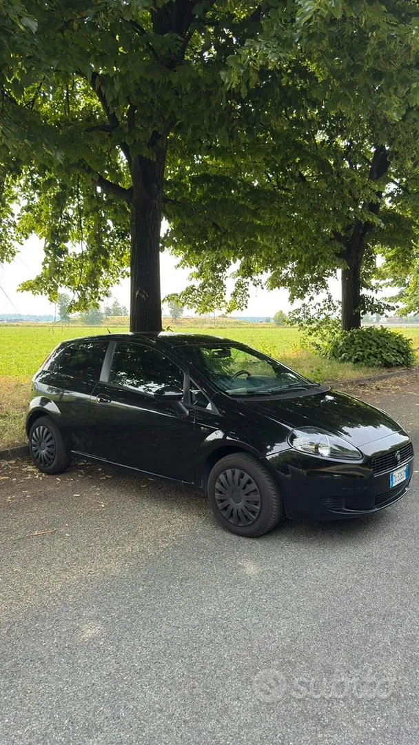 Fiat Grande Punto 2006 photo 4
