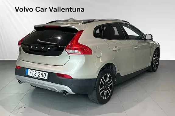 Volvo V40 Cross Country 2018 photo 5