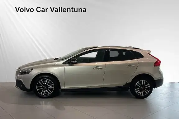 Volvo V40 Cross Country 2018 photo 3