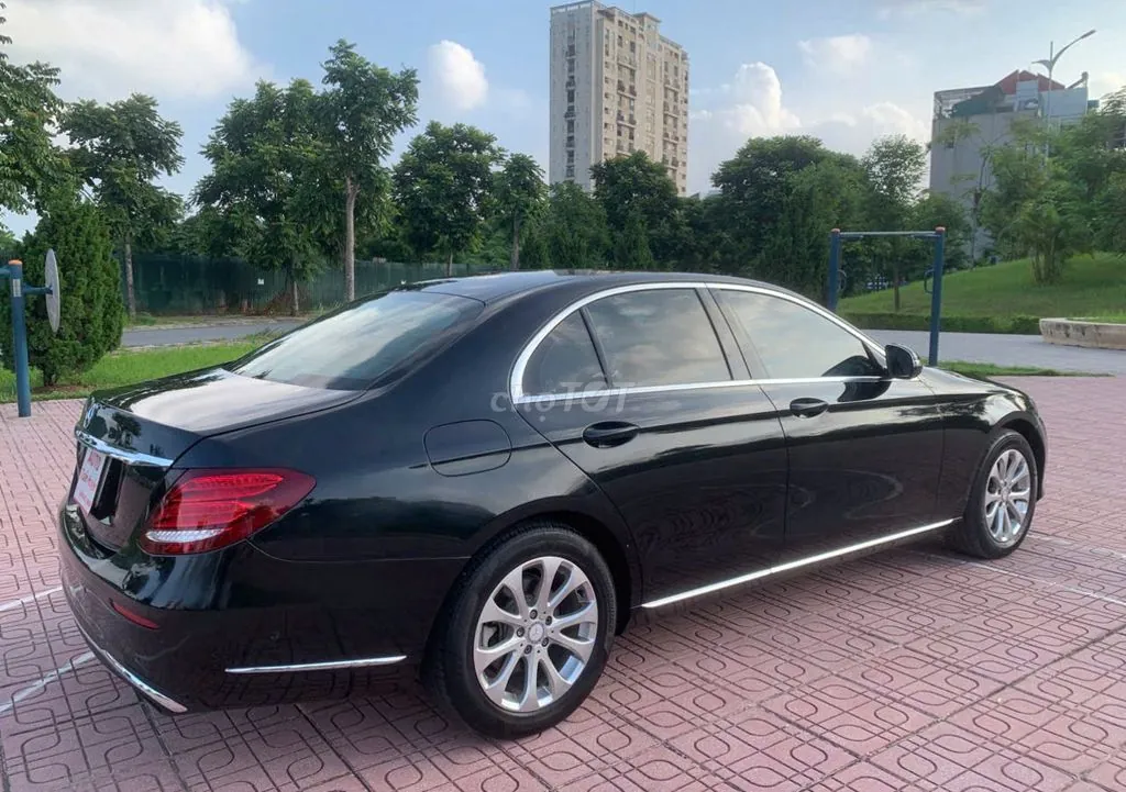 Mercedes-Benz E-Class 2016 photo 3