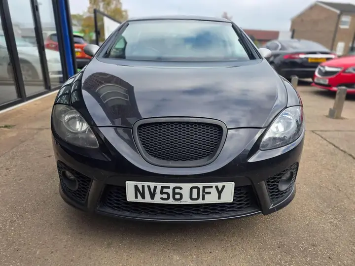 Seat Leon 2006 photo 2