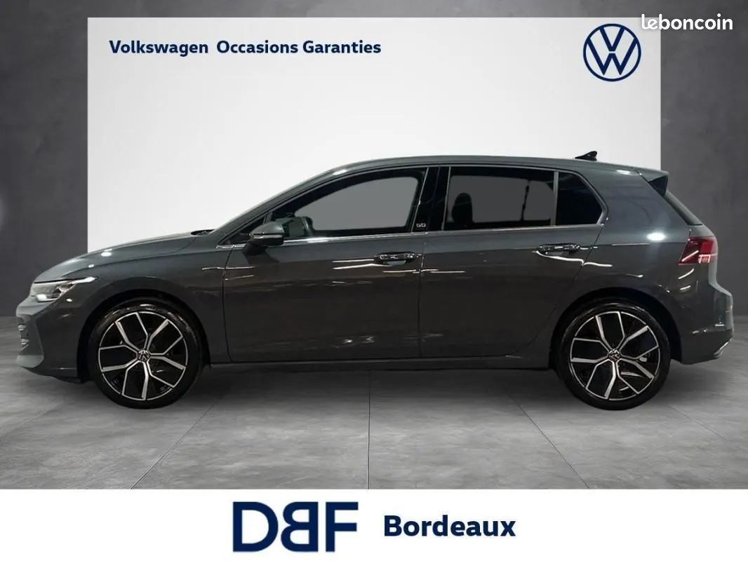 Volkswagen Golf 2024 photo 2