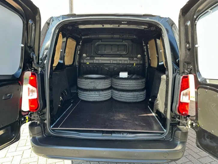 Opel Combo 2024 photo 3