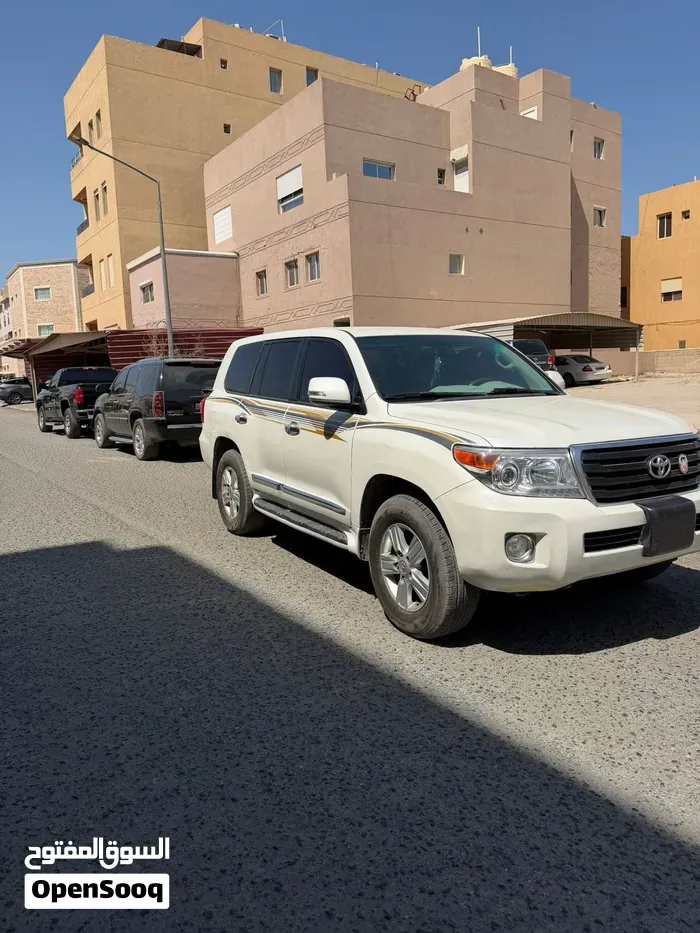 Toyota Land Cruiser 2015 photo 2
