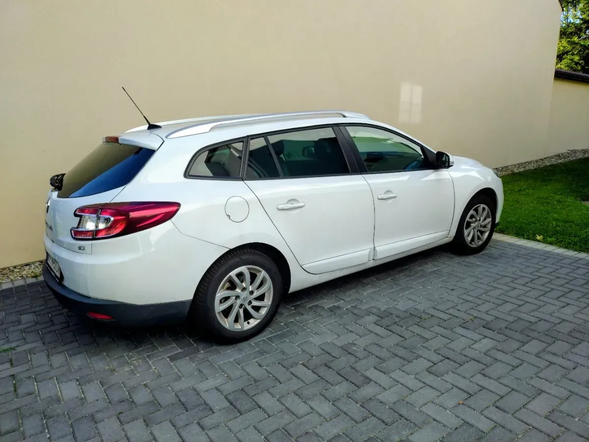 Renault Megane 2012 photo 2