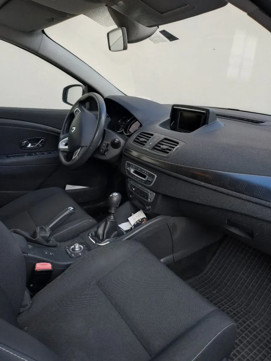 Renault Megane 2012 photo 3