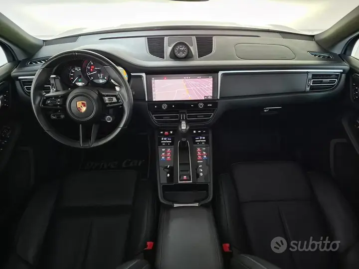 Porsche Macan 2024 photo 2