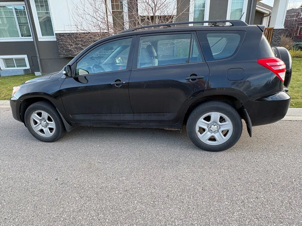 Toyota Rav4 2010 photo 3