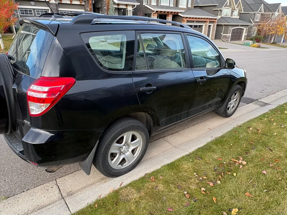 Toyota Rav4 2010 photo 5