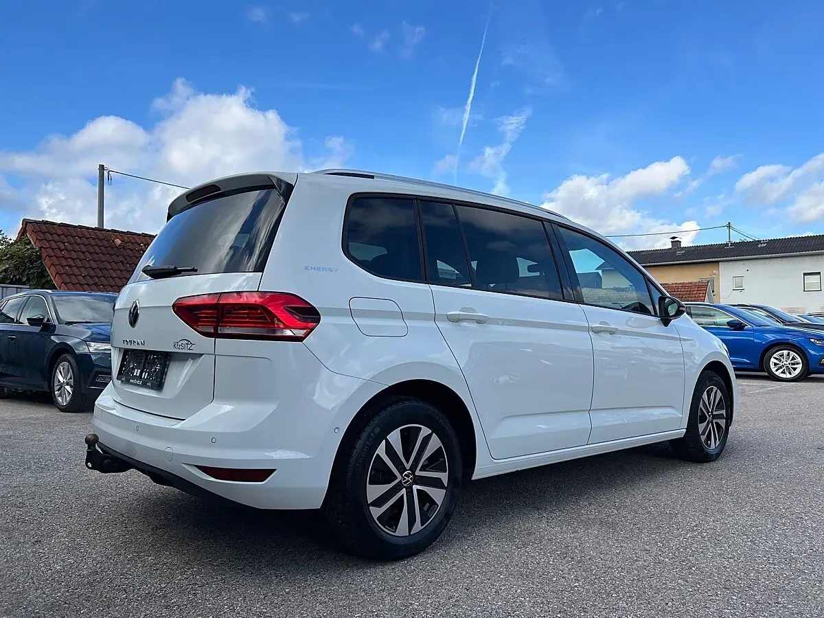 Volkswagen Touran 2026 photo 3