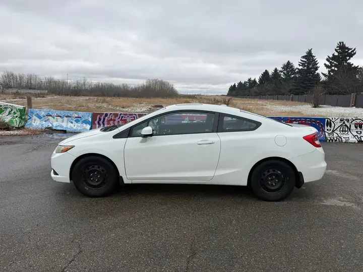 Honda Civic 2012 photo 2