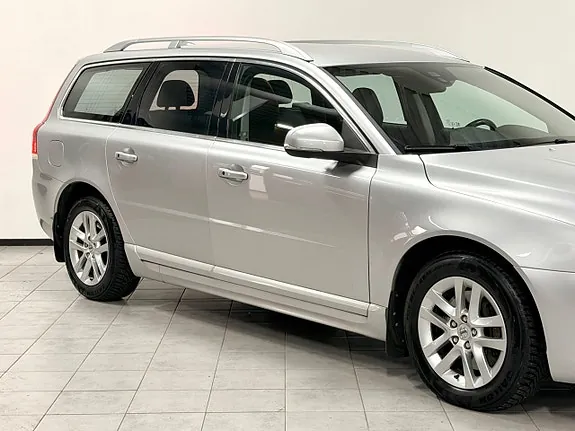 Volvo V70 2014 photo 2