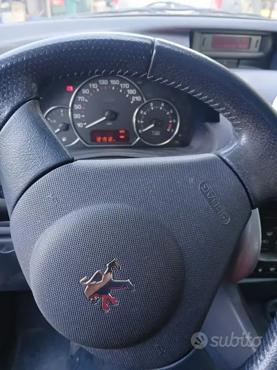 Peugeot 1007 2005 photo 4