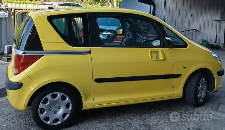 Peugeot 1007 2005 photo 2