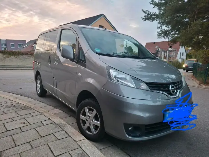 Nissan Evalia