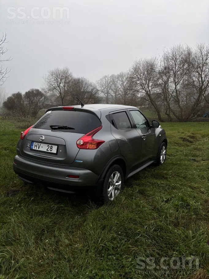 Nissan Juke 2011 photo 2