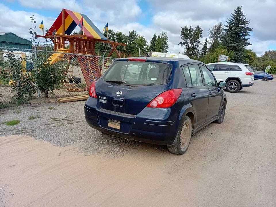 Nissan Versa 2008 photo 3