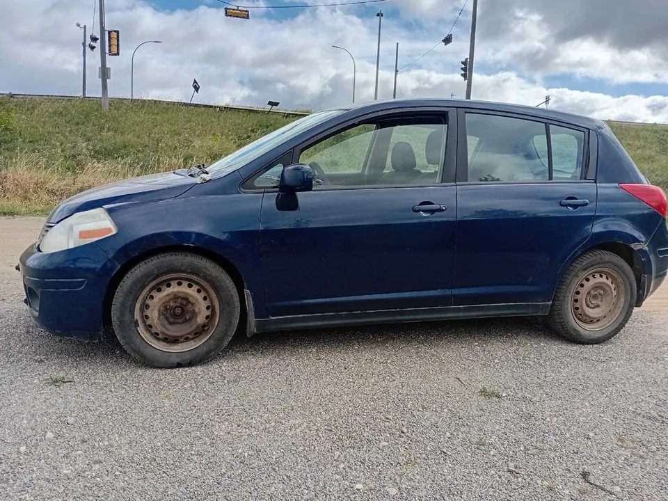 Nissan Versa 2008 photo 2