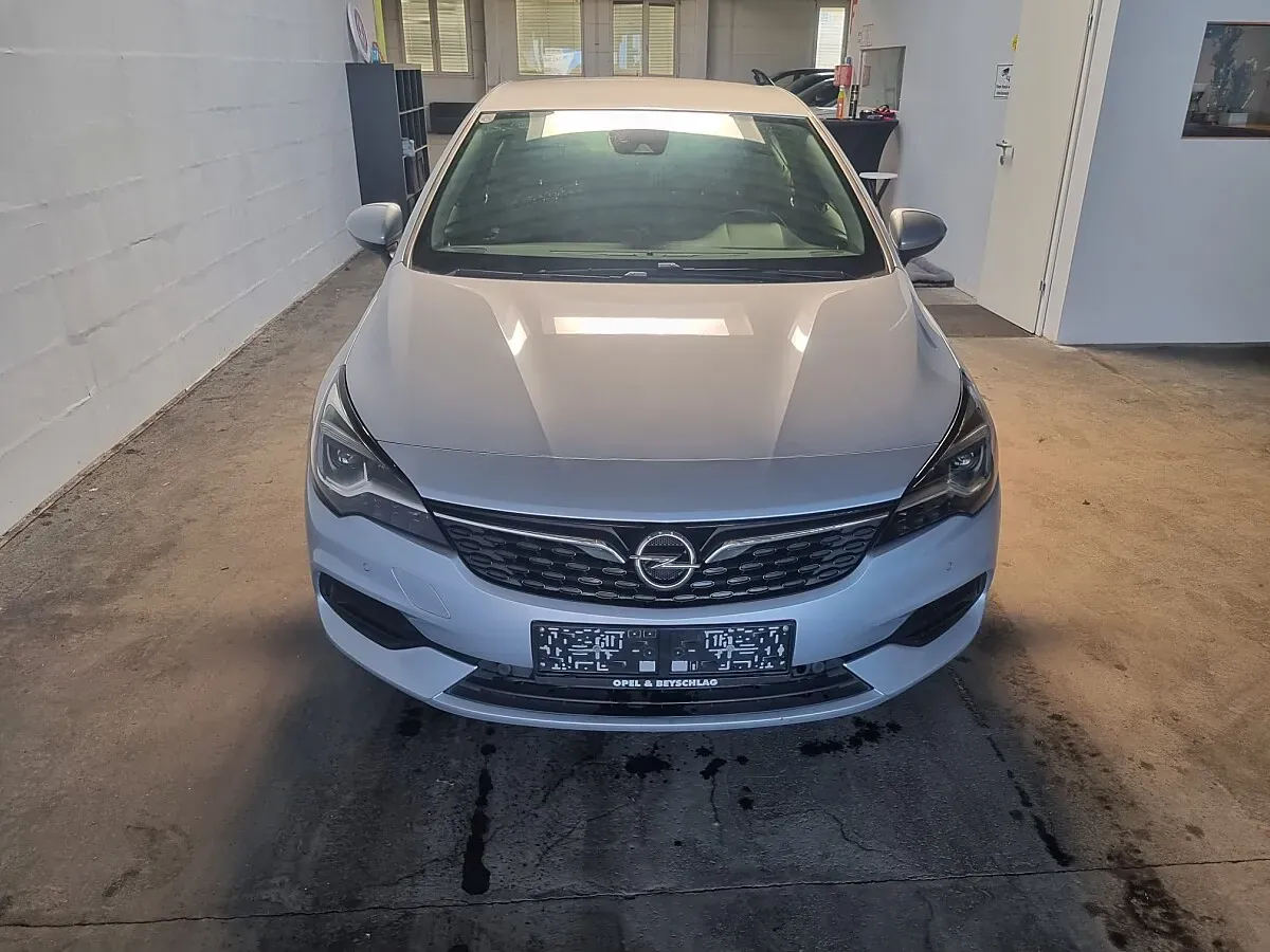 Opel Astra 2019 photo 2