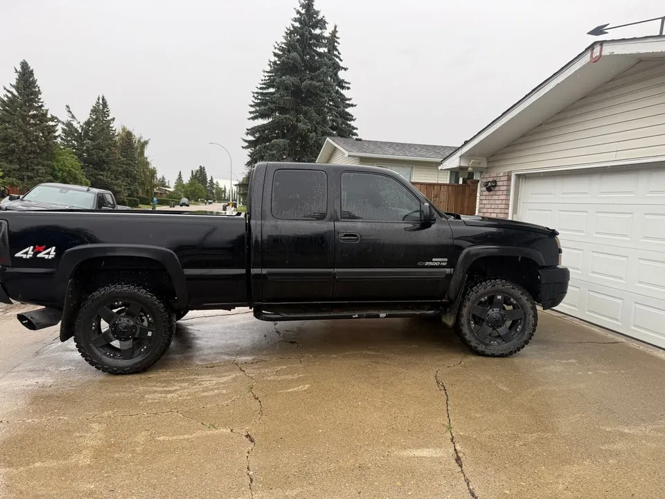 Chevrolet Silverado 2500 2006 photo 3