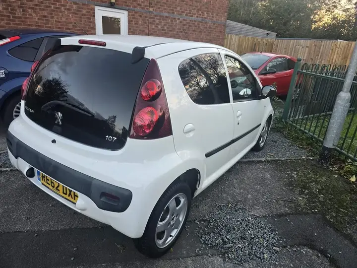 Peugeot 107 2012 photo 5