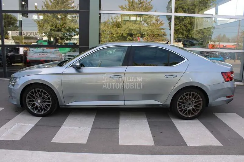 Skoda Superb 2018 photo 4