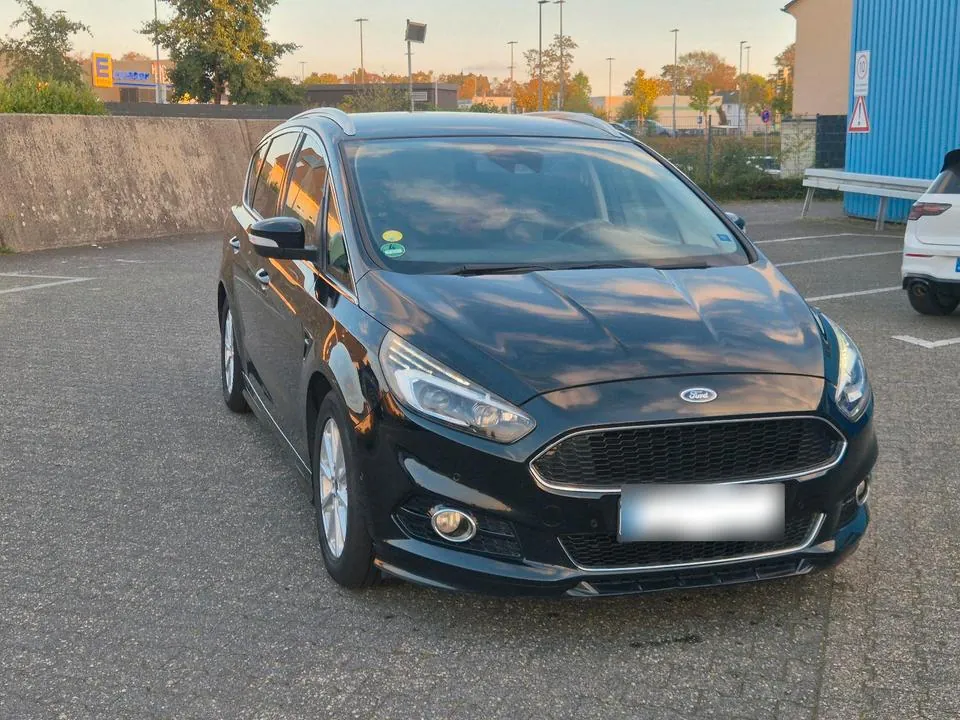 Ford S-Max