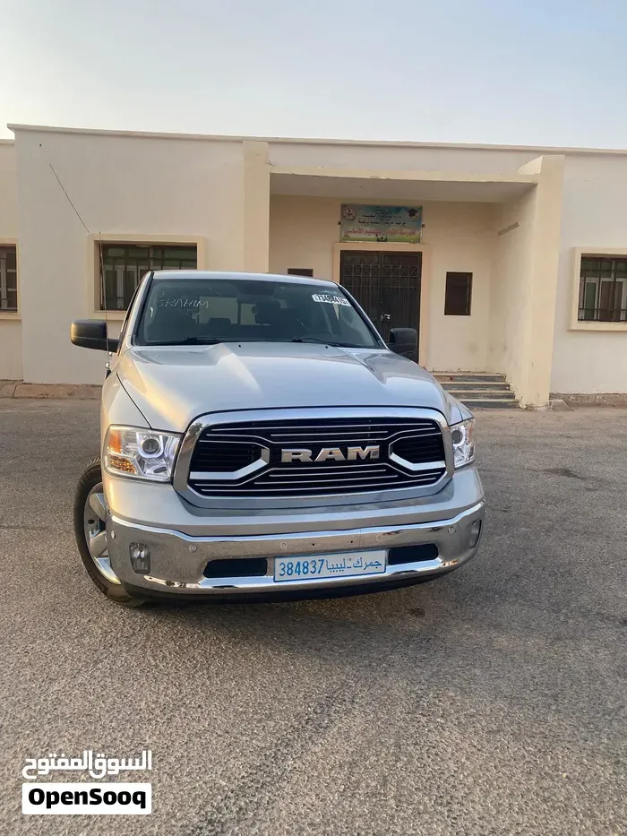 Dodge Ram 1500 Slt Big Horn 2016 photo 2