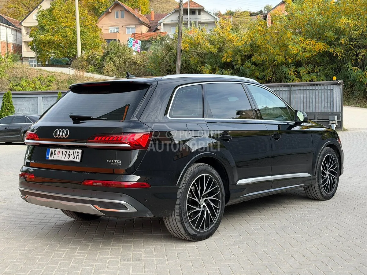 Audi Q7 2022 photo 5