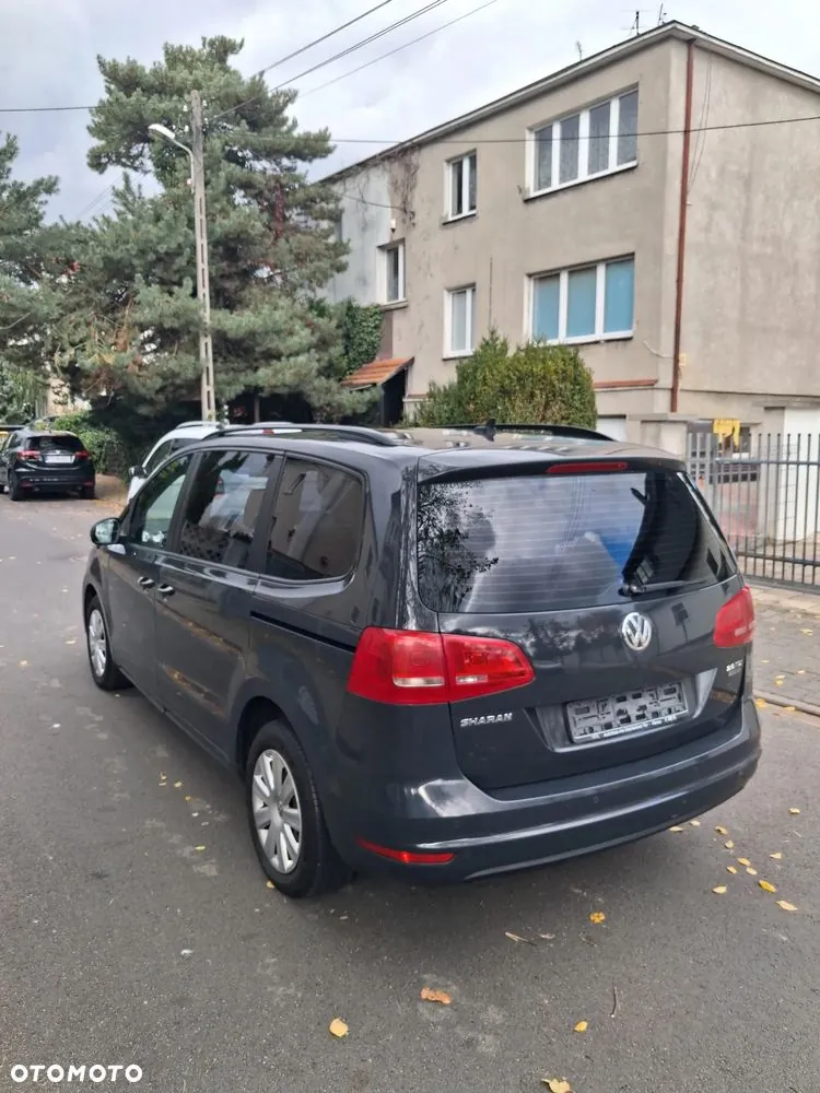 Volkswagen Sharan 2011 photo 2