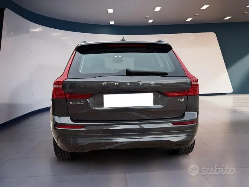Volvo Xc60 2023 photo 4